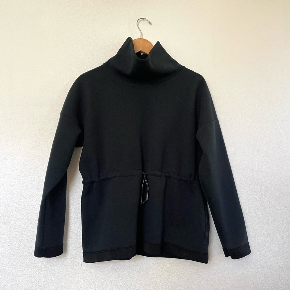 Nike Dri-fit turtleneck sweatshirt with cinch waist, size M